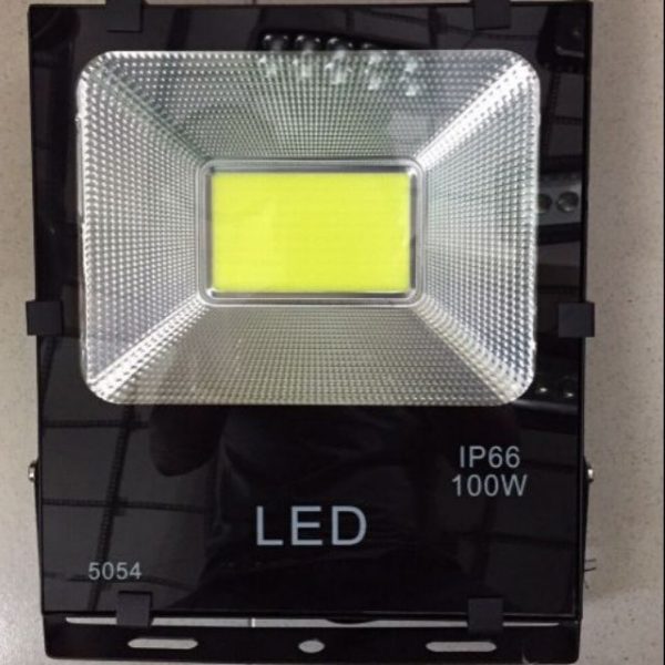Đèn Pha Led 100W IP66 CHIP COB 5054