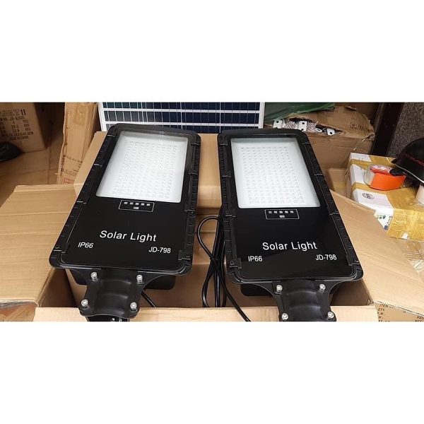 Đèn đường năng lượng mặt trời Jindian JD-798  300W chính hãng