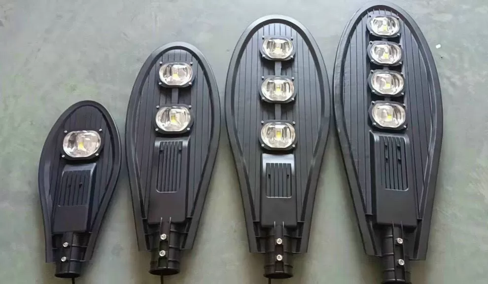 ĐÈN LED ĐƯỜNG 100W CHIẾC LÁ, ĐÈN LÁ 100W