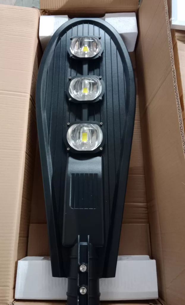 ĐÈN LED ĐƯỜNG 150W CHIẾC LÁ, ĐÈN LÁ 150W